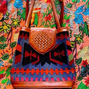 Yun art wool and leather purse